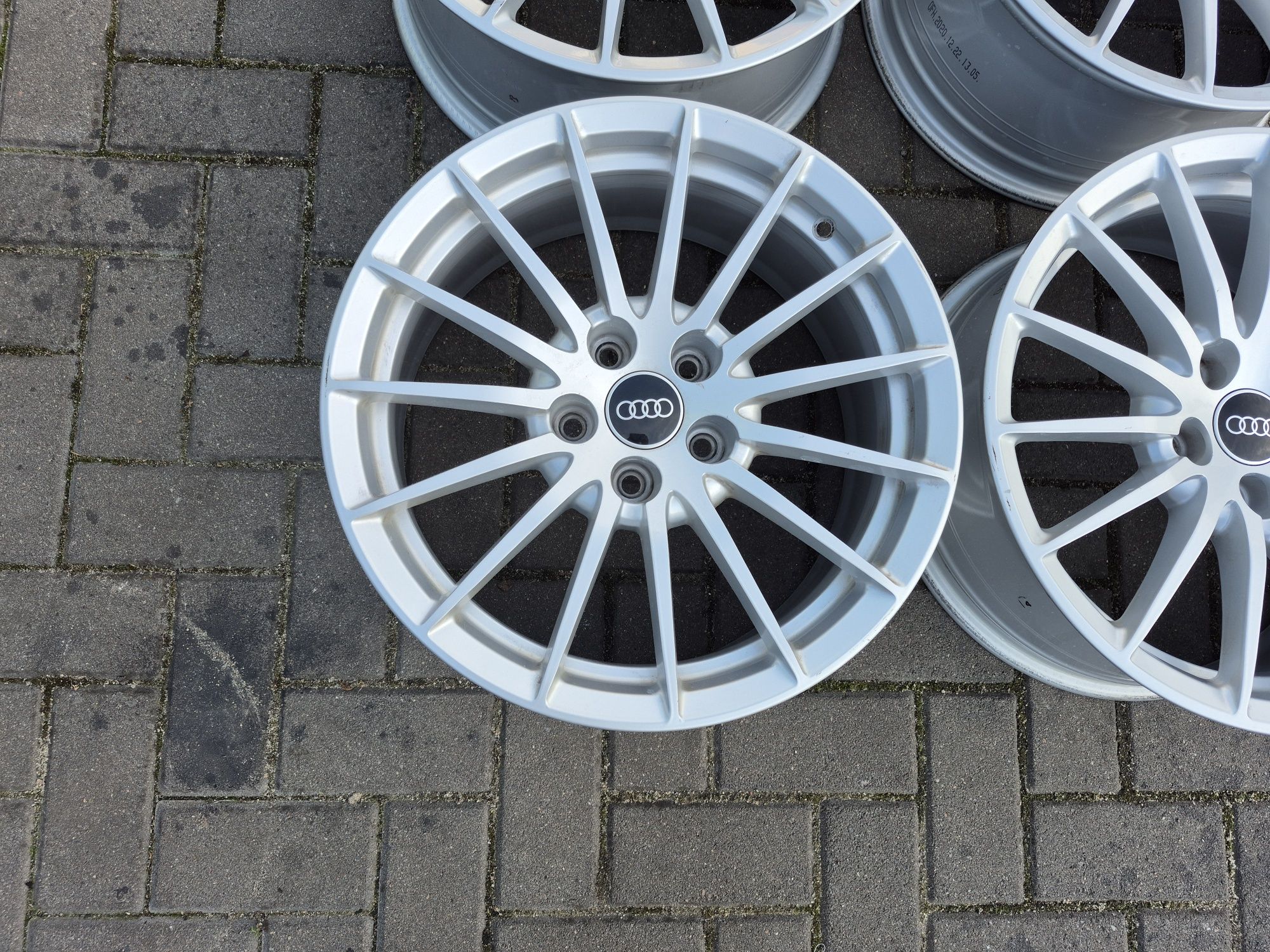 Felgi Alu Oryginał AUDI A4 A5 A6 TT Q3 Q5 5x112 17 Cali 7.5J ET 29