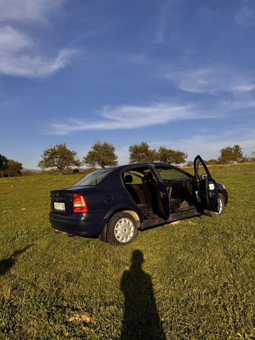 Автомобіль Opel Astra 1.4  Опель астра