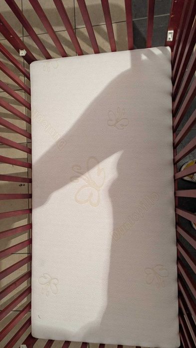 Łóżeczko dziecięce drewniane