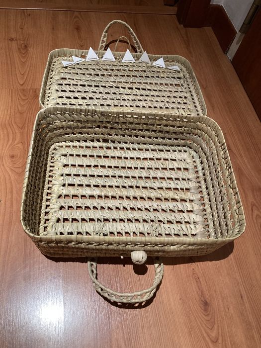 Cesto em rafia antigo