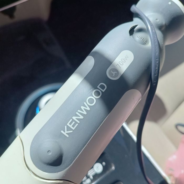Миксер Kenwood 700w