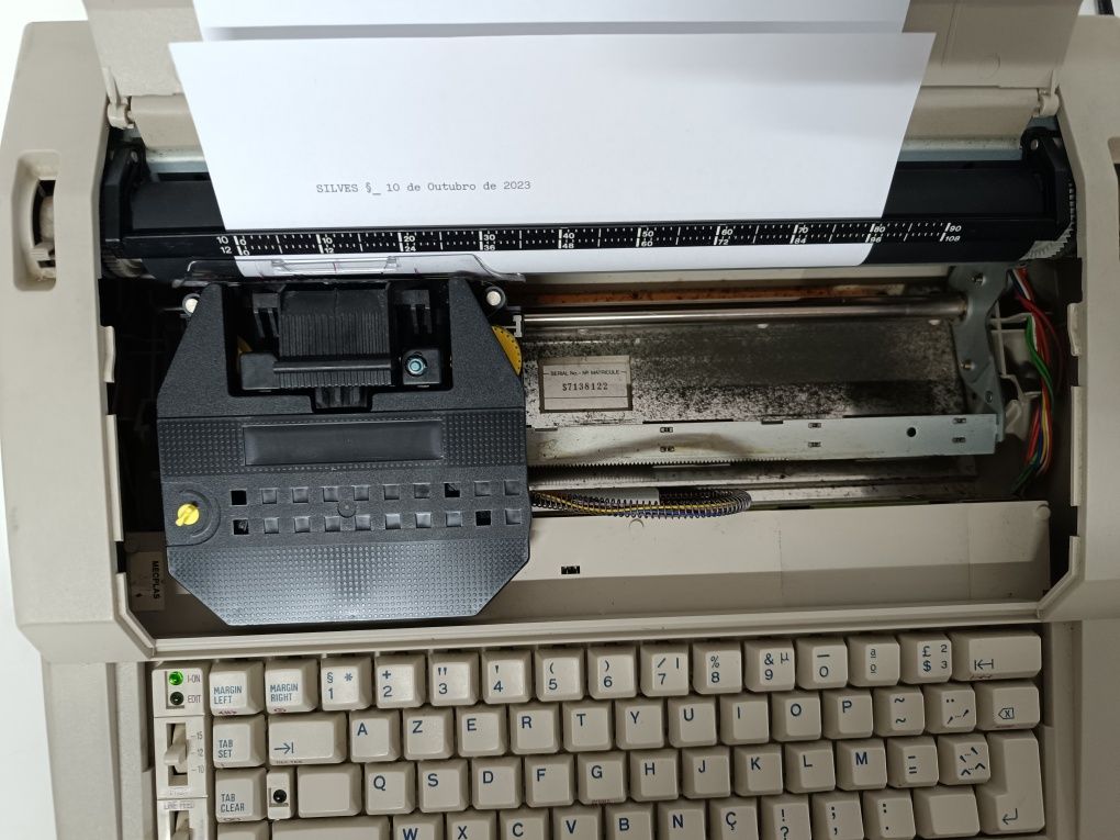 Máquina Escrever Olivetti ETP 1000