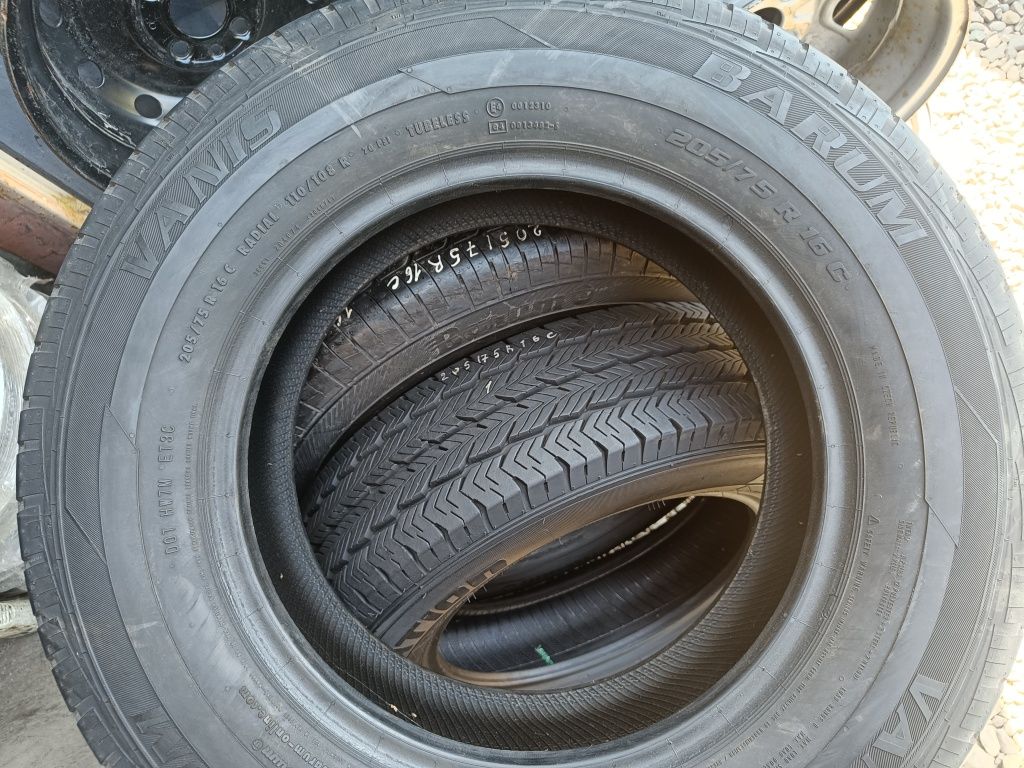 Шини 205/75R16C 108/110R Barum розпаровки