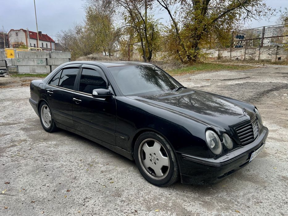 Mercedes Benz e-class 430 w210