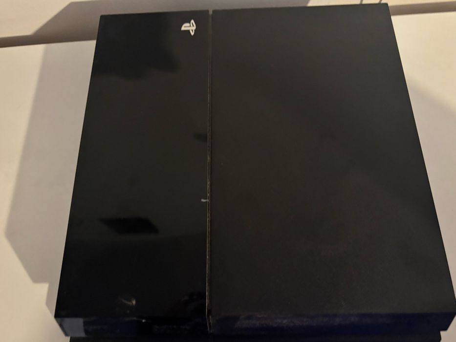 Playstation 4 + gry