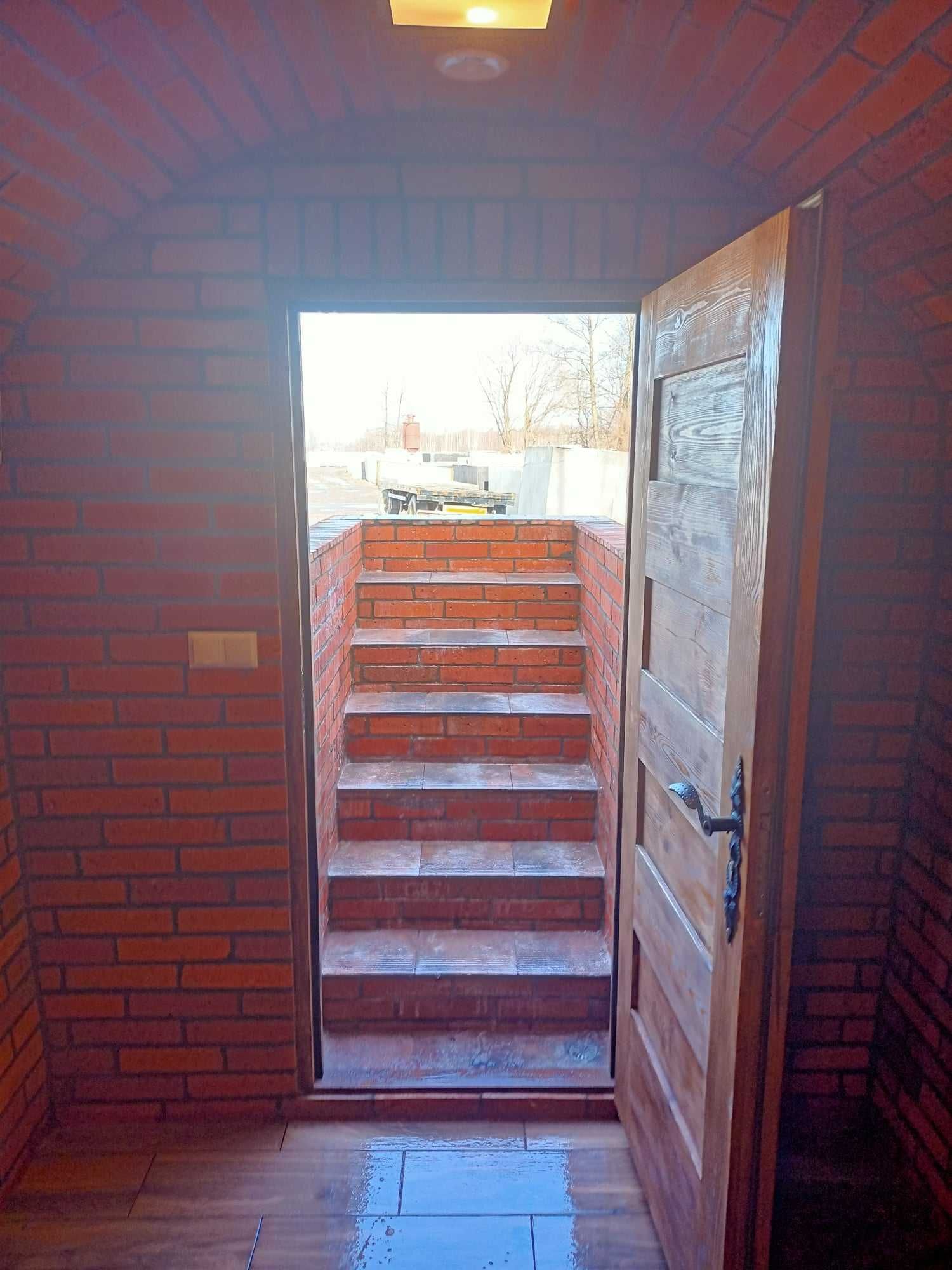 schron , piwniczka betonowa , ziemianka , piwnica , sauna ogrodowa