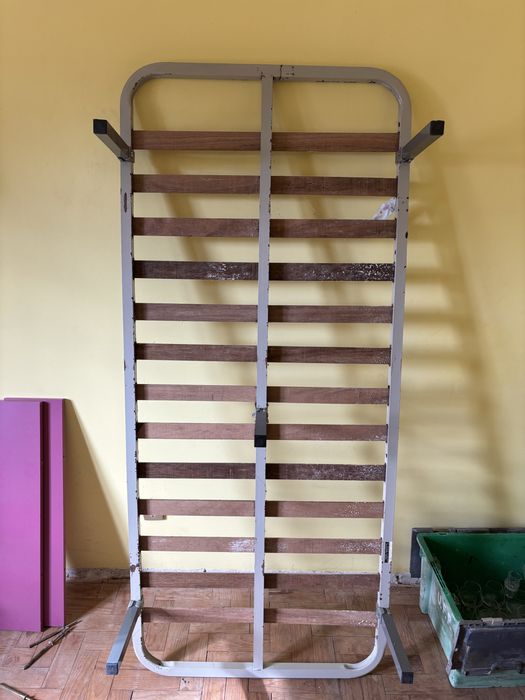 Estrado cama solteiro
