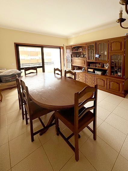 Apartamento T2 na Amorosa com garagem e terraço