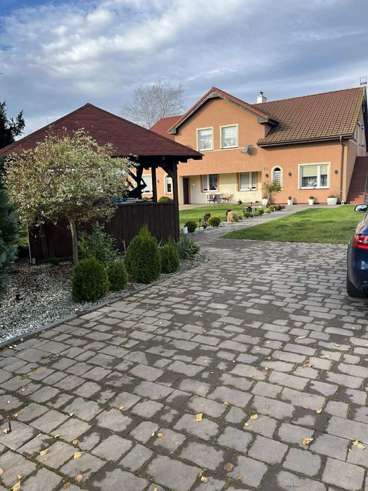 Dom w zabudowie bliźniaczej Żarnowska