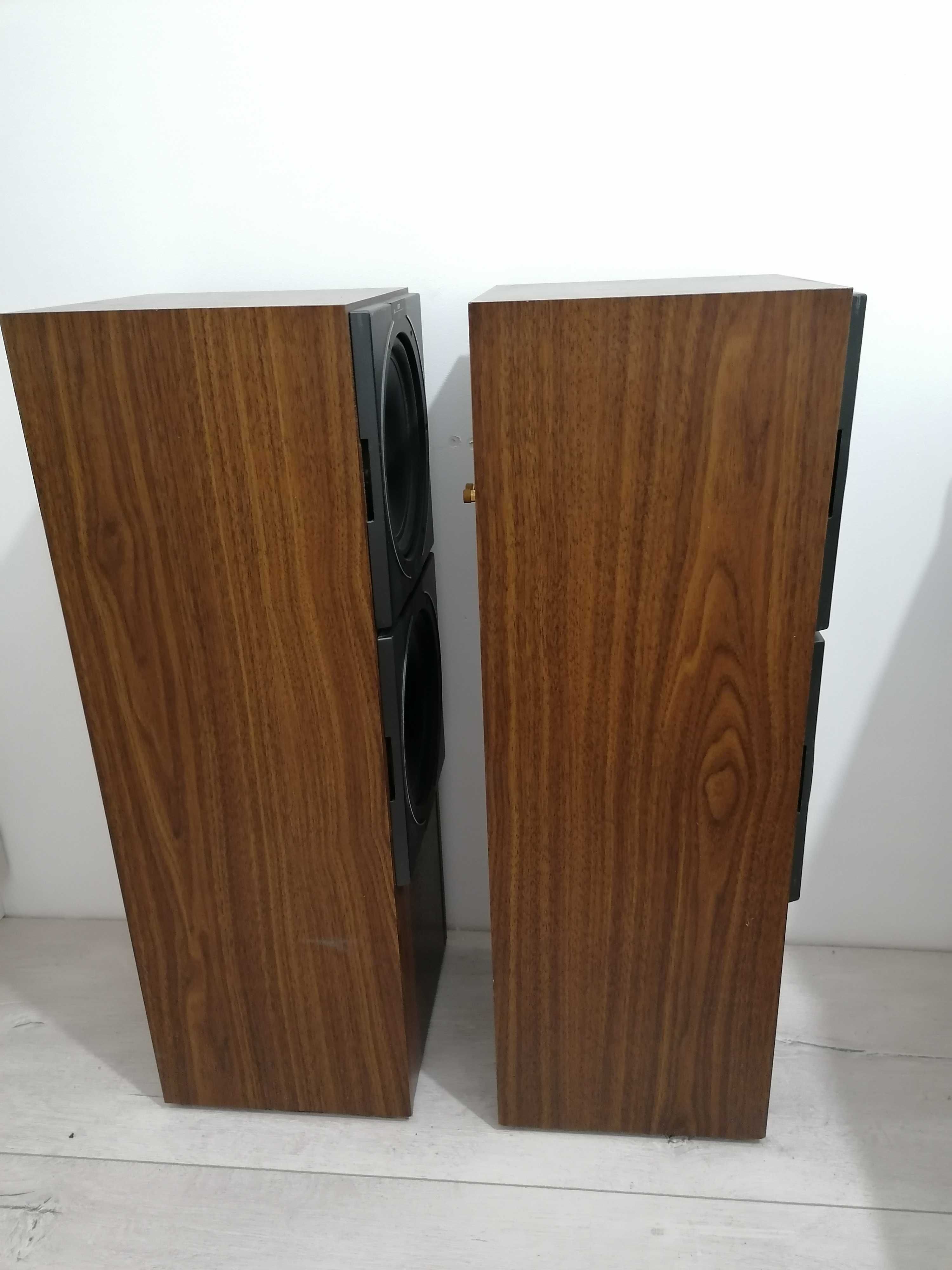 Angielskie kolumny stereo KEF C75 z głośnikami Uni-Q SP3095