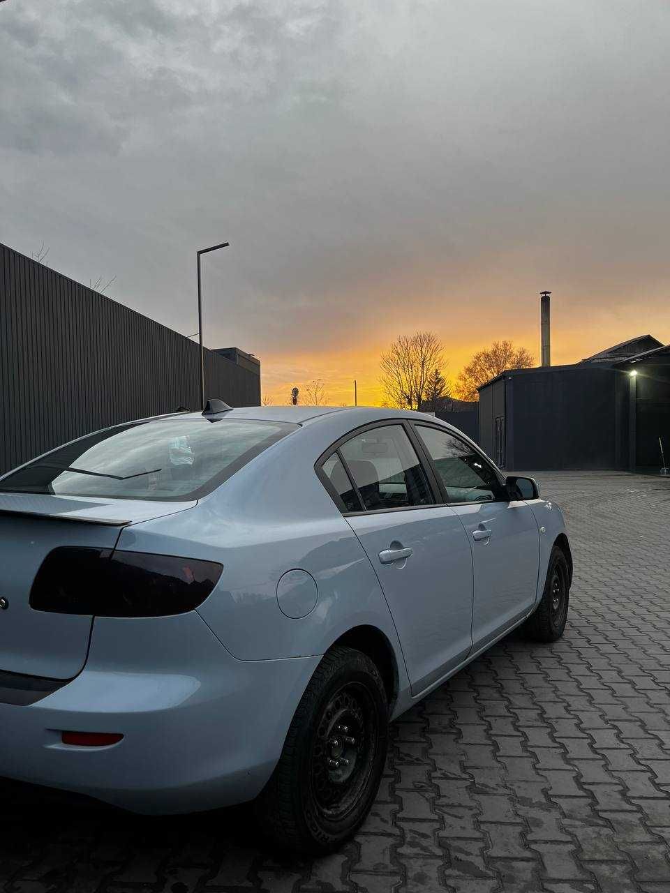 MAZDA 3 2003г 3800$