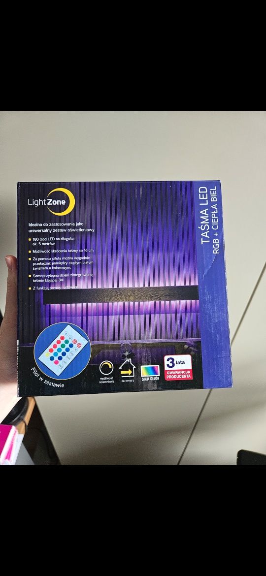 Taśma led ciepła biel około 5 metrów nowa 
Nie otwarta