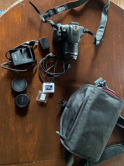 Canon 2000D EF-S 18-55 kit