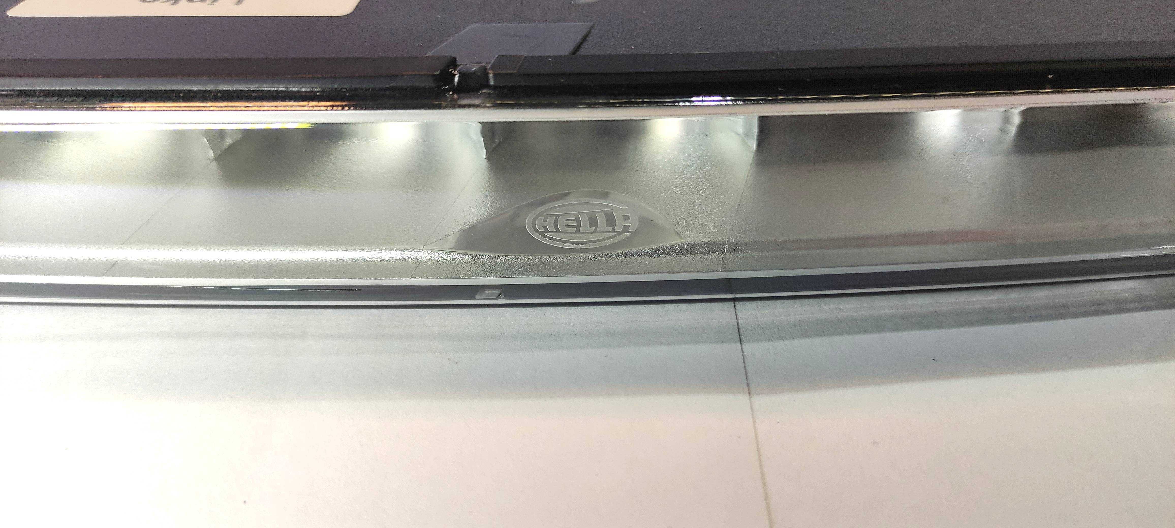 Luz LED Diurna Esquerda Hella