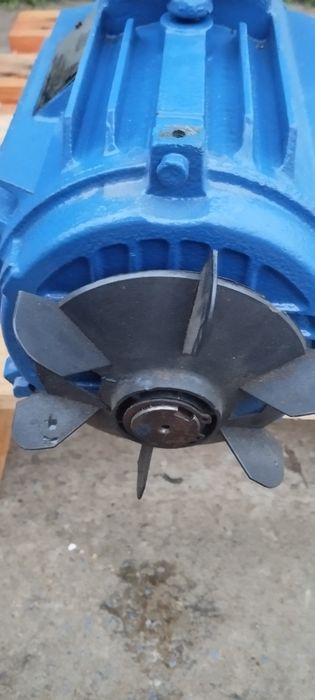 Электродвигатель єлектродвигун электромотор 4квт 3000об.