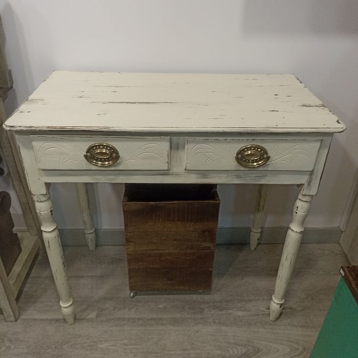 Mesa de apoio em madeira