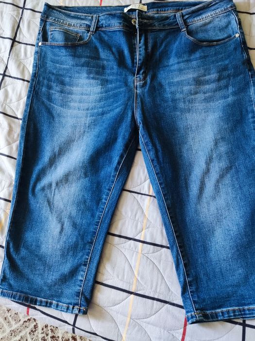 Шорти ,бріджи ,капри жіночі 54-56 р