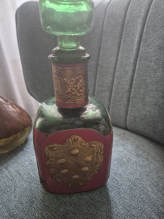 Stare karafki oklejone skóra cena za 2szt