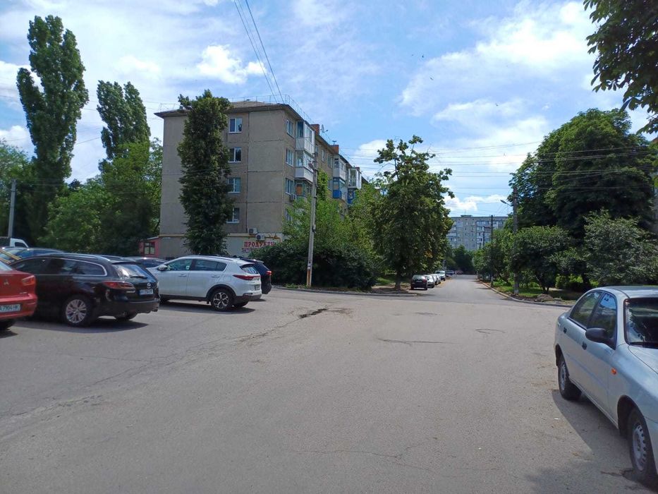 360м2 три поверхи по 80м2+підвал