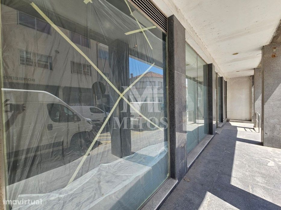 Loja comercial no centro de Âncora