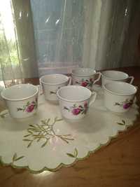 Шесть чайных чашек