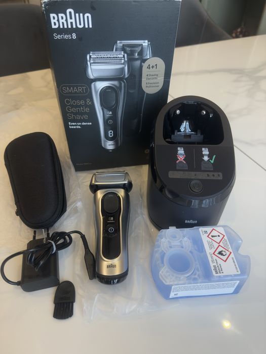 Бритва с контенером очистки Braun Series 8 8567s