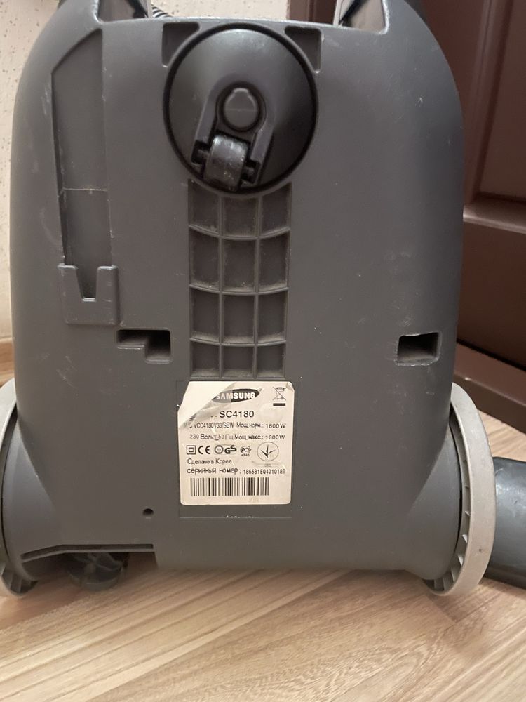 Пилосос Samsung 1800W пылесос