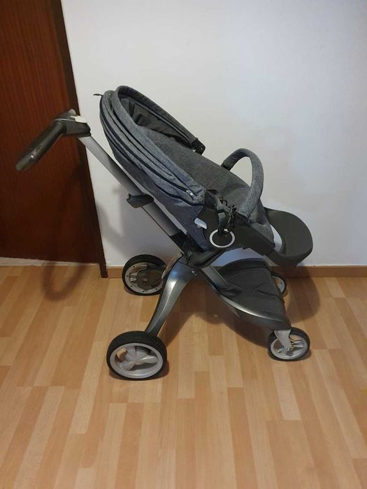 Carinho  stokke usado