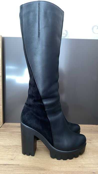 Чоботи шкіряні