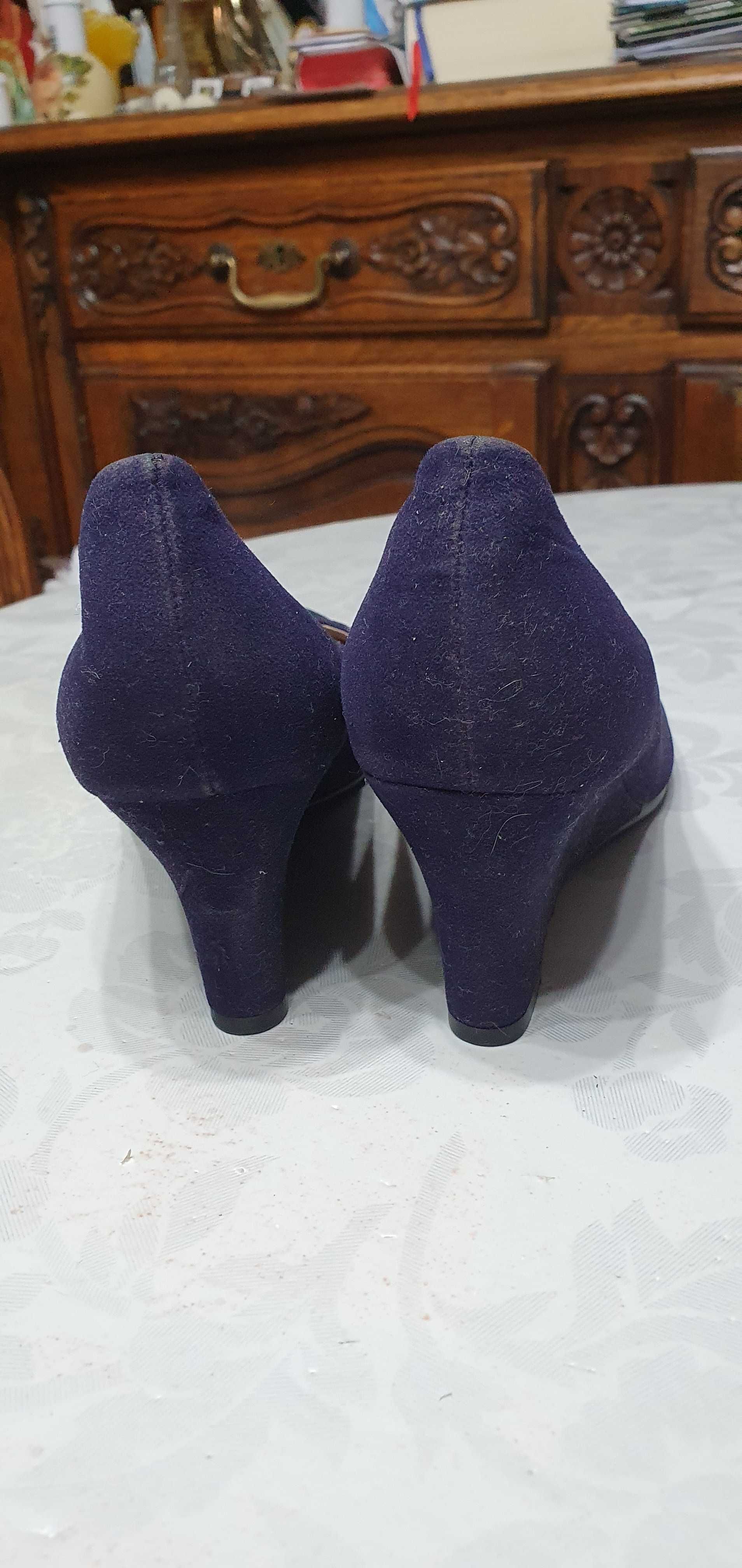 Buty damskie na koturnie rozmiar 39