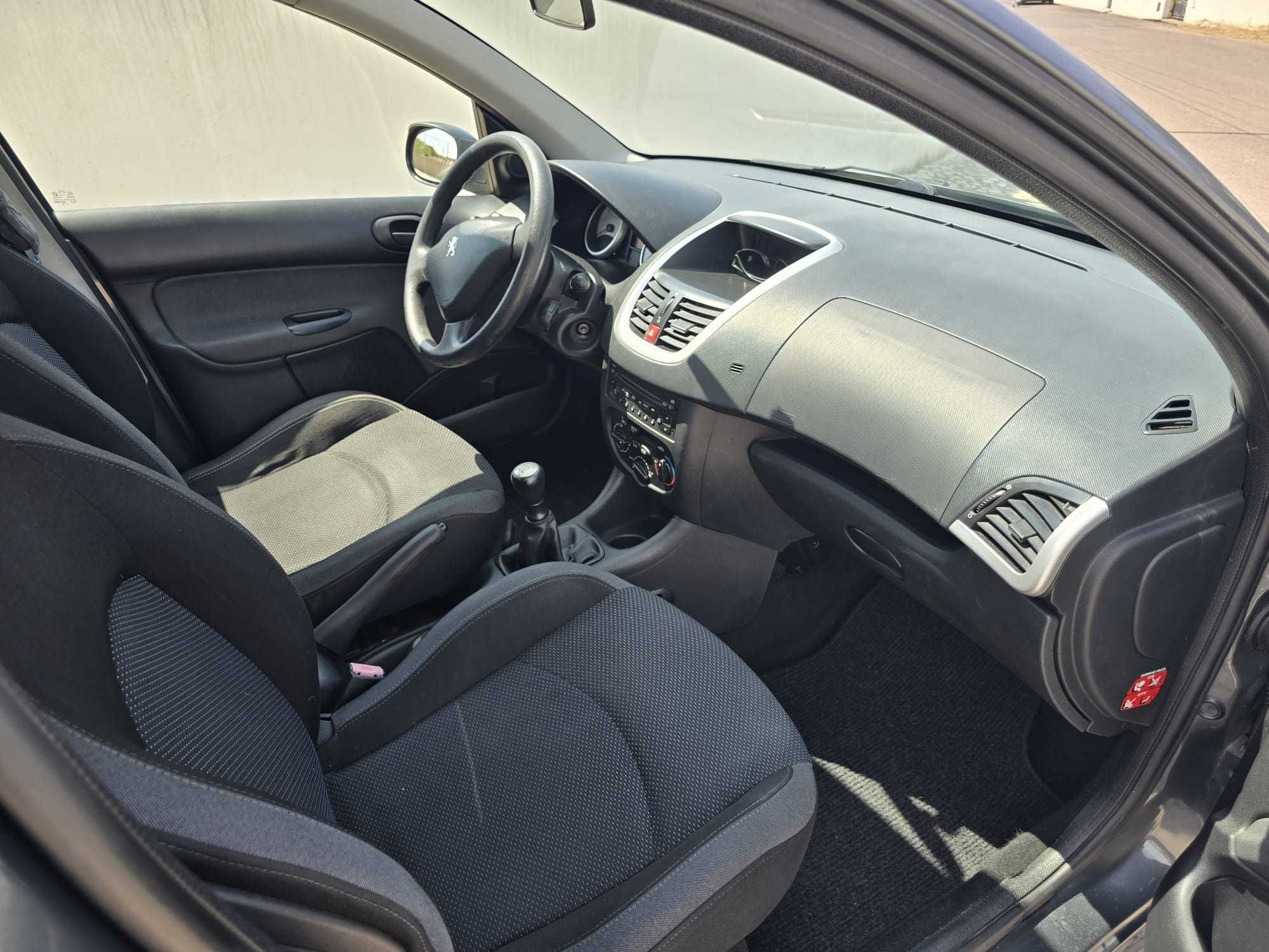 carro impecável  100% confiável  0% de problemas