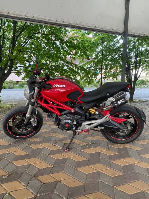 Продаю надёжный и стильный мотоцикл Ducati Monster 696, 2010 года
