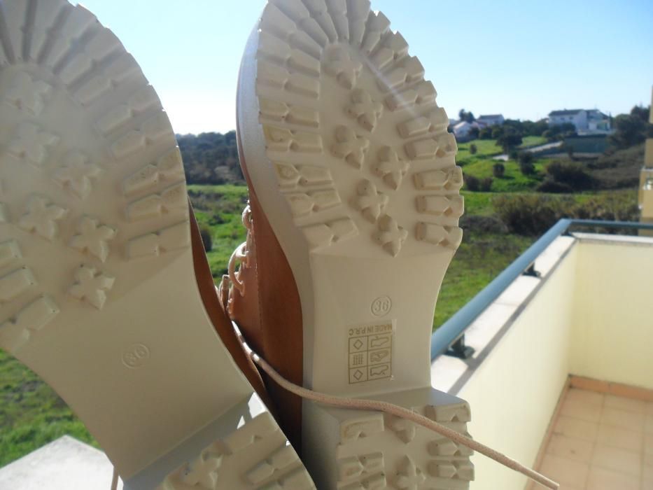 Botas novas tamanho 36