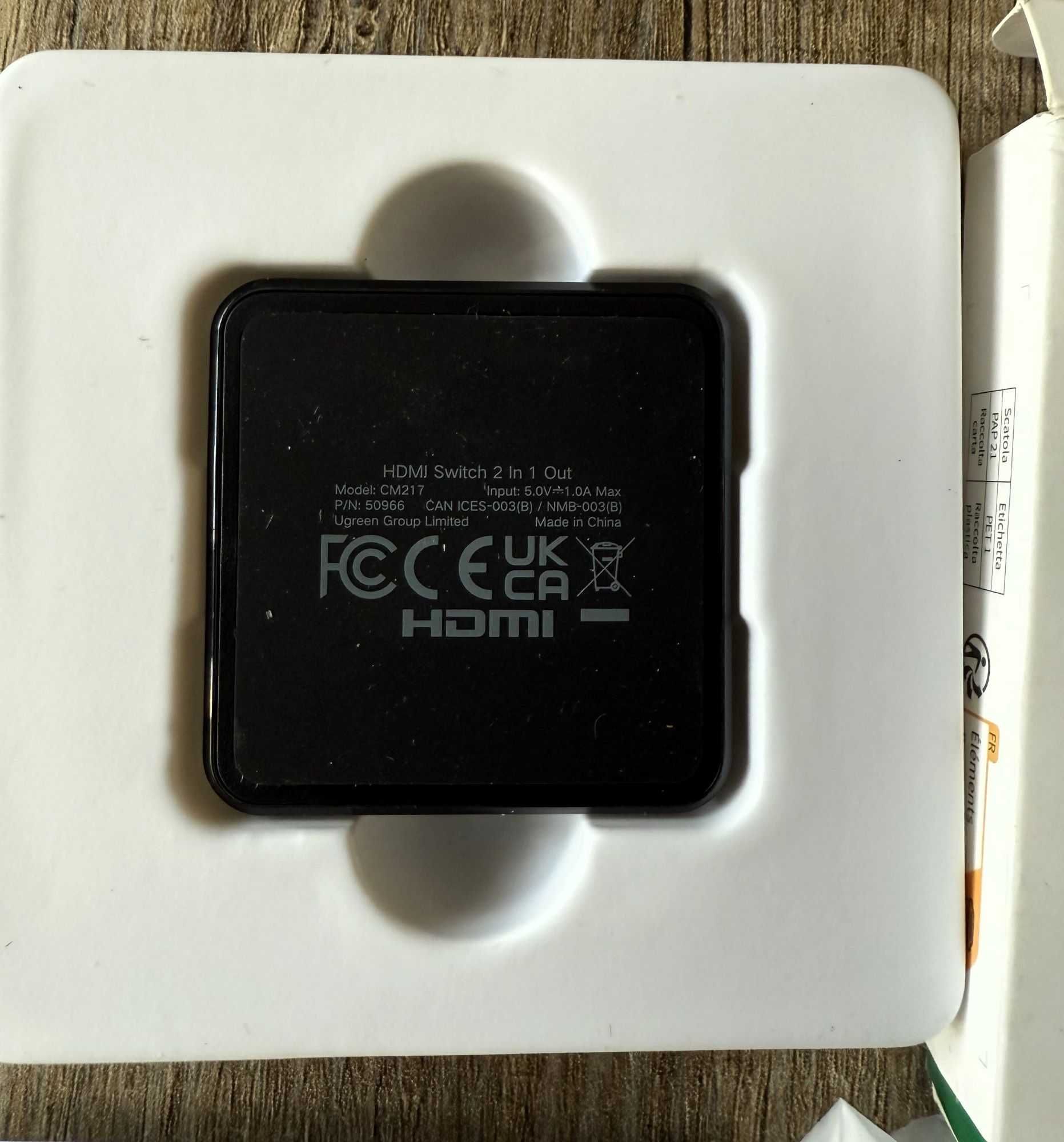 Przełącznik Switch UGREEN 2w1 HDMI 2.0 4K 60Hz (czarny) CM217