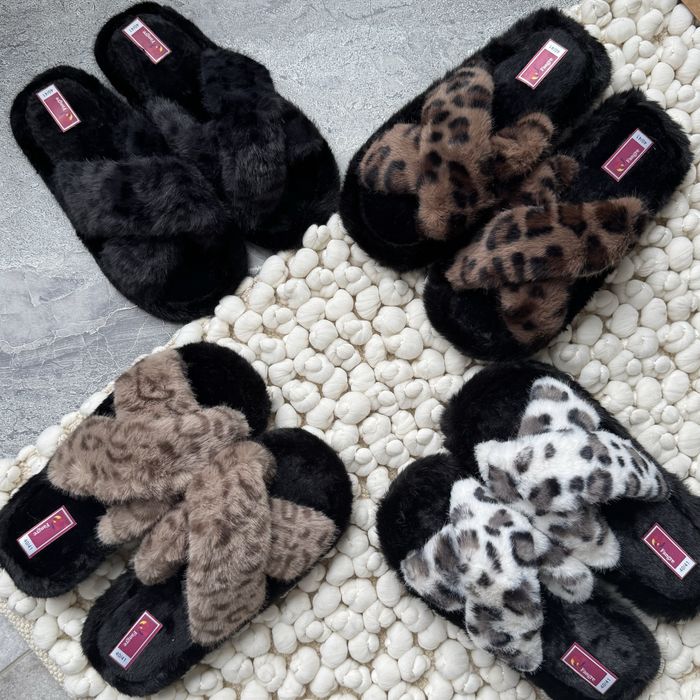 Тапочки жіночі лео з хутром мехом капці домашні кімнатні пушисті 36-41