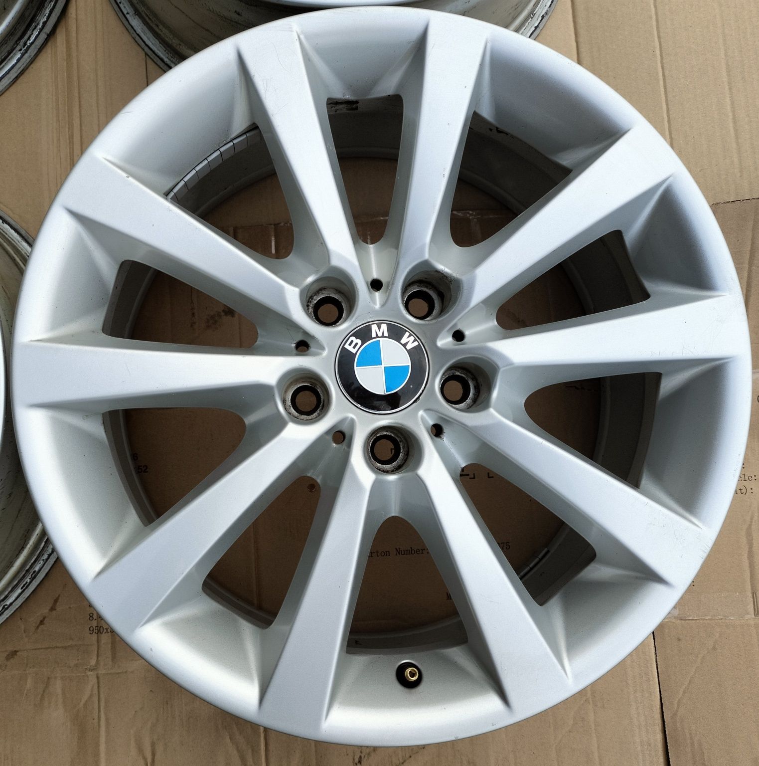 Felgi Oryginał BMW E60 E61 F10 F11 F30 E90 E46 8Jx18 ET30 5x120