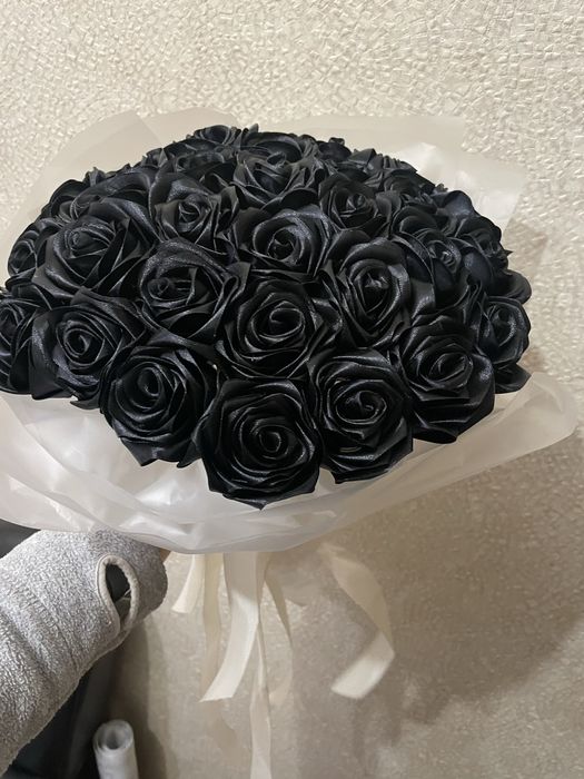 Букет чорних троянд з атласу. Великий.