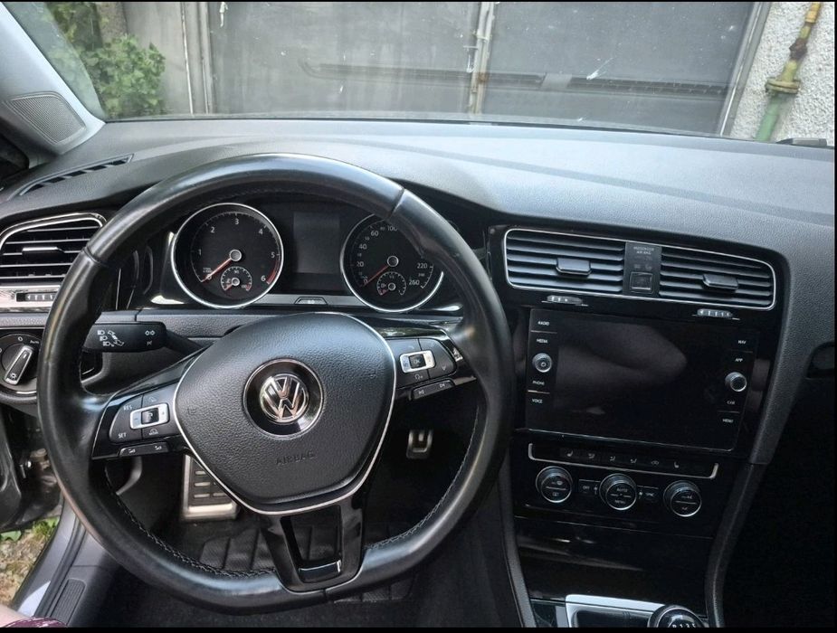 Volkswagen golf 2017
