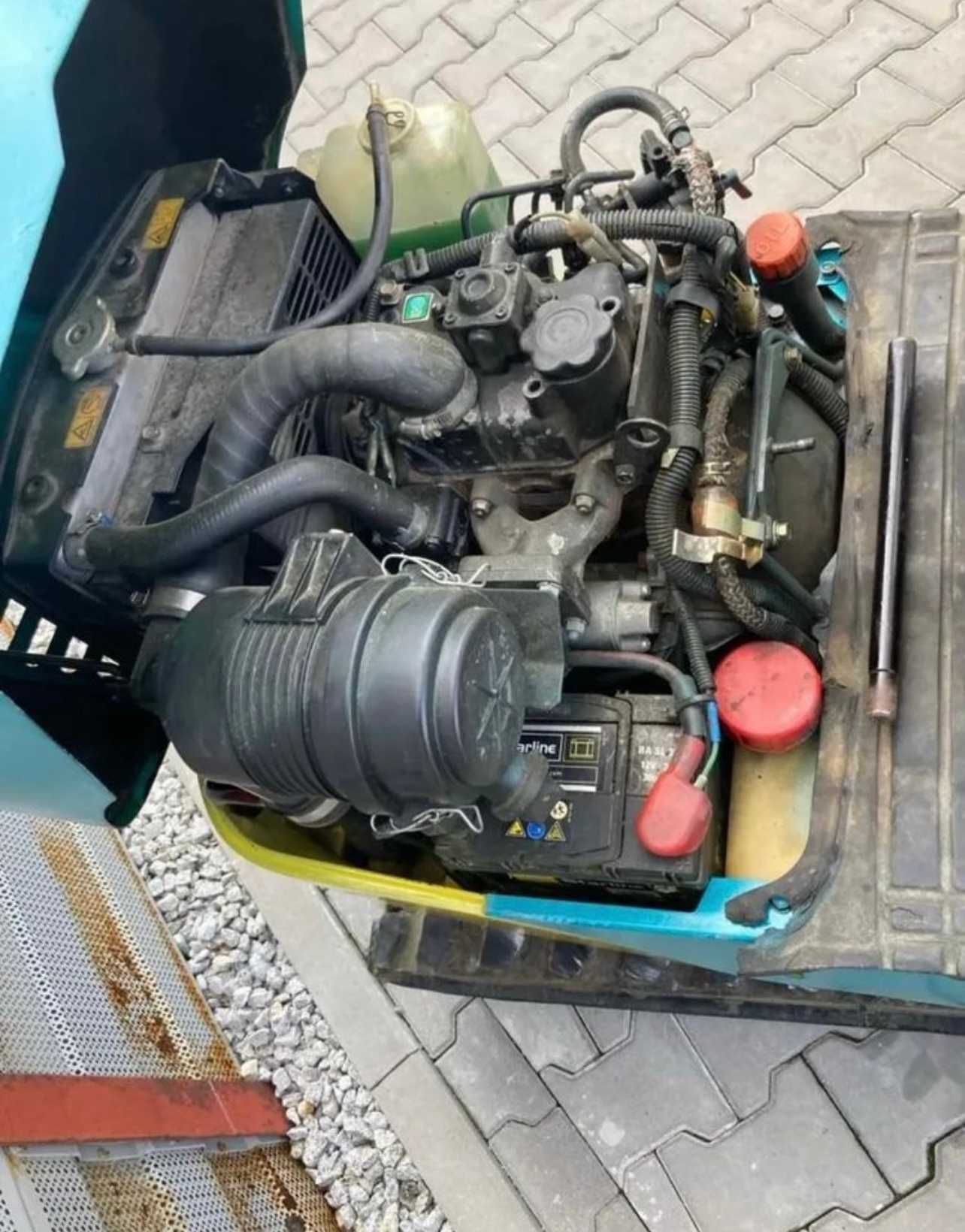 Koparka Yanmar 600kg mikro SV05A japońska faktura VAT