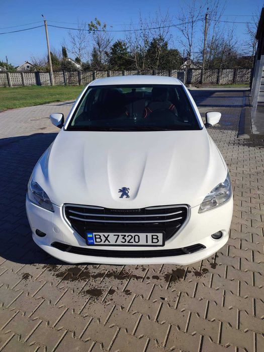 Продам пежо 301 2013р.