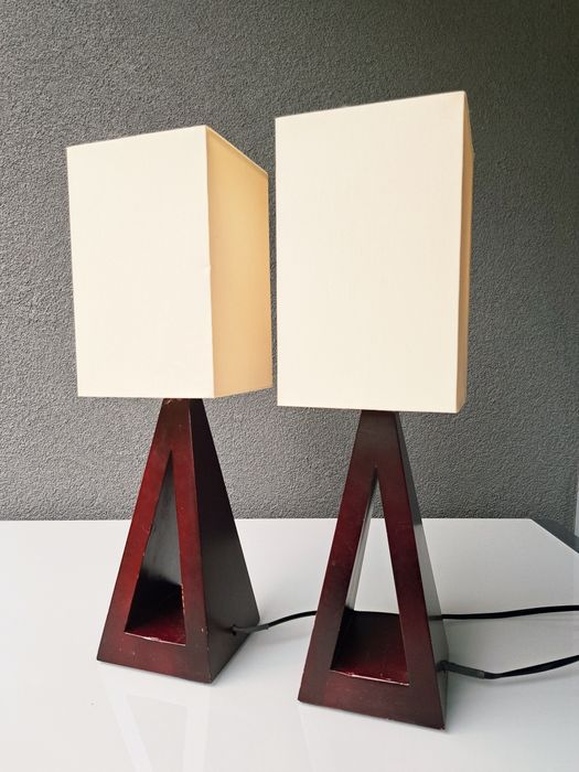 Lampka nocna trójkątna geometryczny design mahoń E14 - Eleganckie 2szt