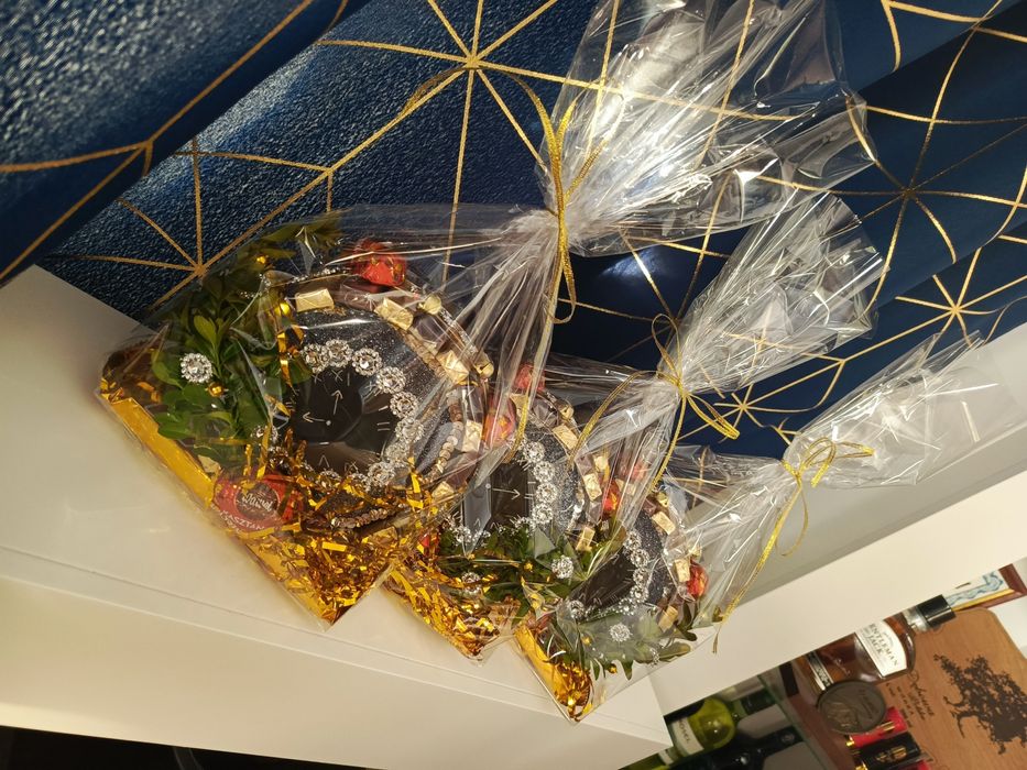 Prezent  słodki czekoladki urodziny upominek okazja