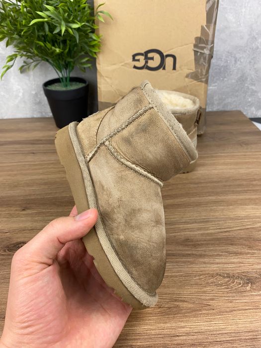 Dziecięce buty UGG Classic Mini II r 26 – zamszowe śniegowce ocieplane