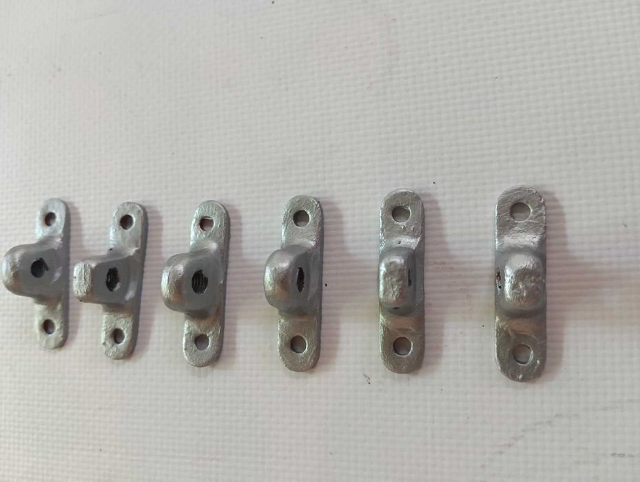 Кронштейни, кріплення для направляючих шторок, мінікарнізи.