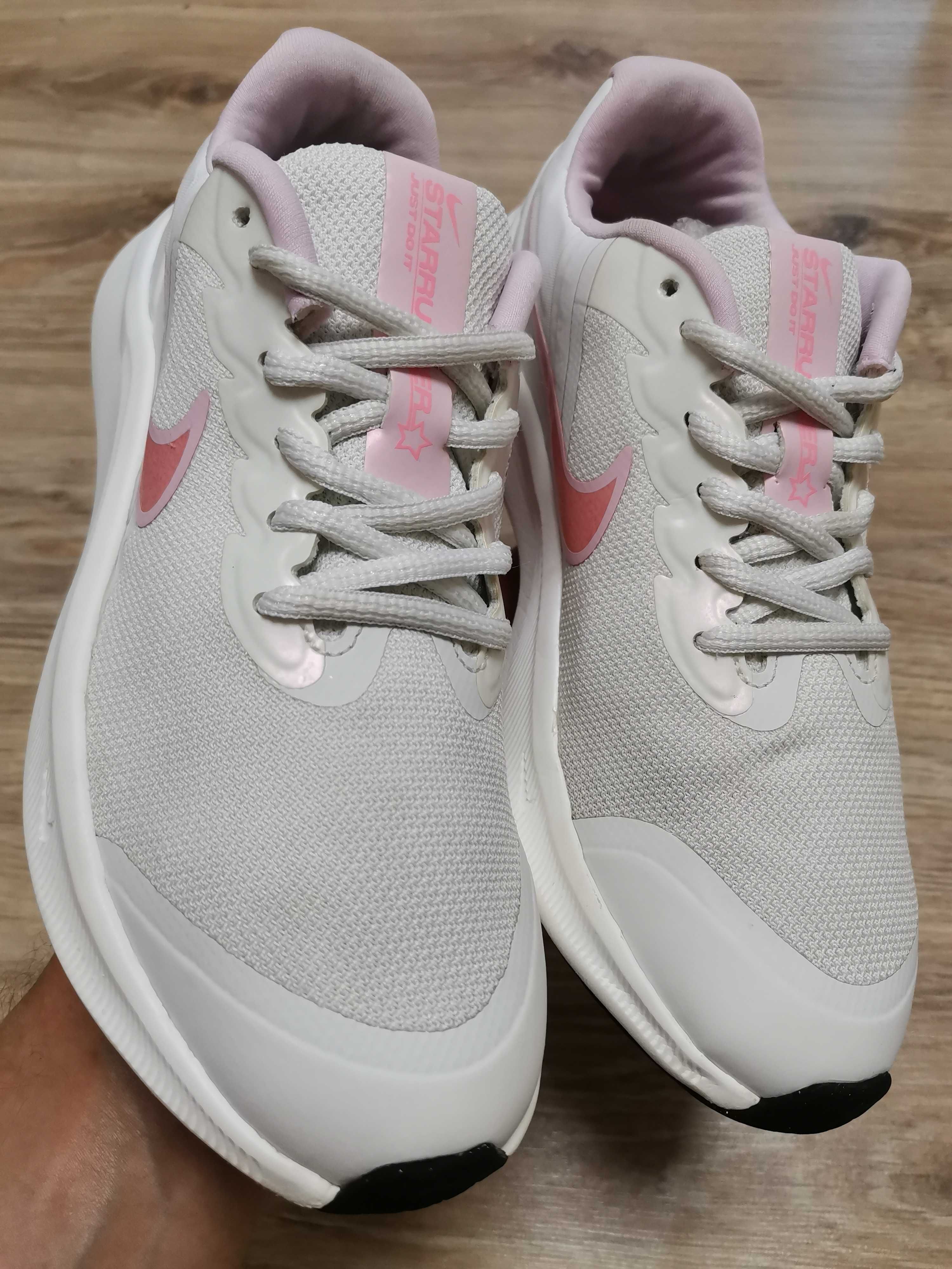 Продам кросівки Nike Star Runner 35,5 розміру.