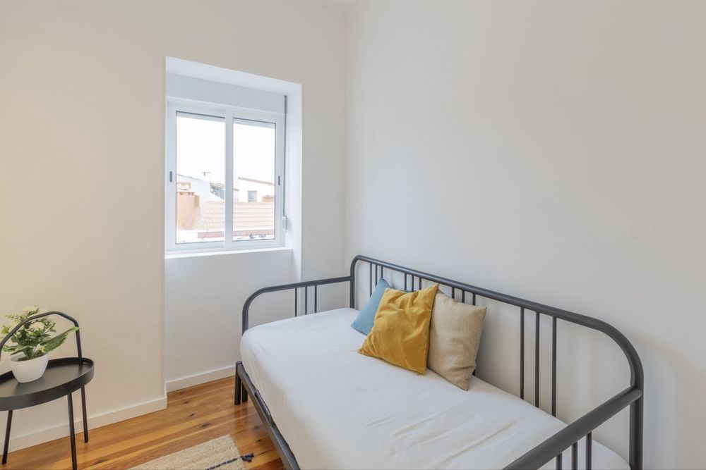 Cama individual extensivel com 2 colchoes