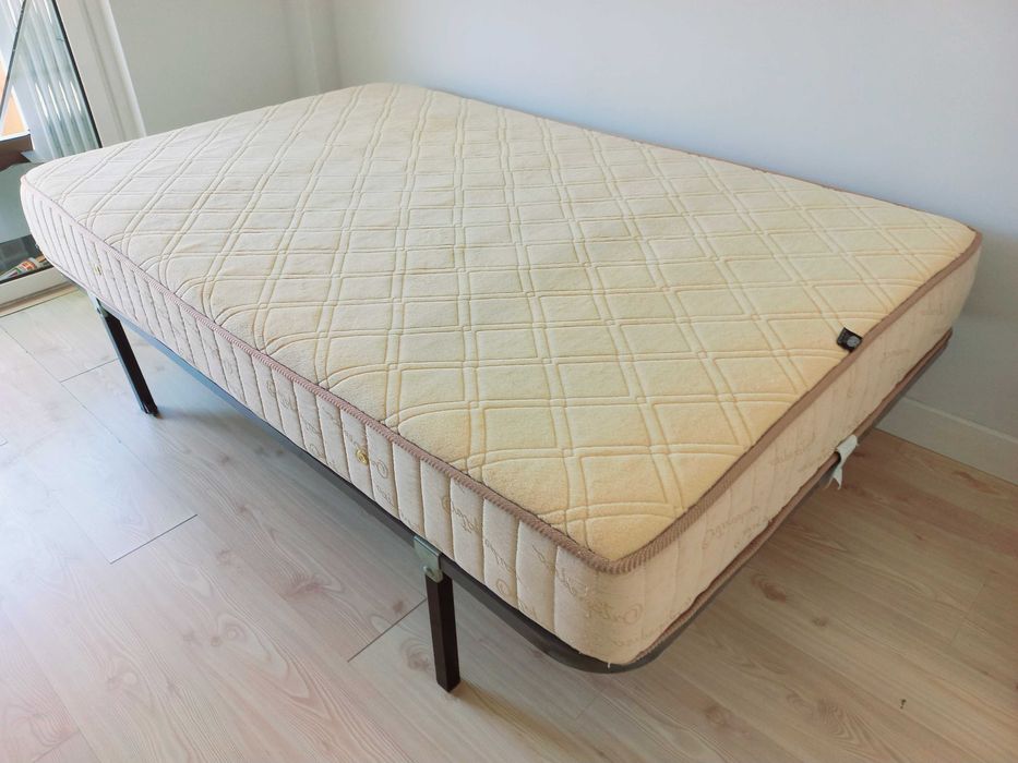 Colchão Ortopédico +Estrado