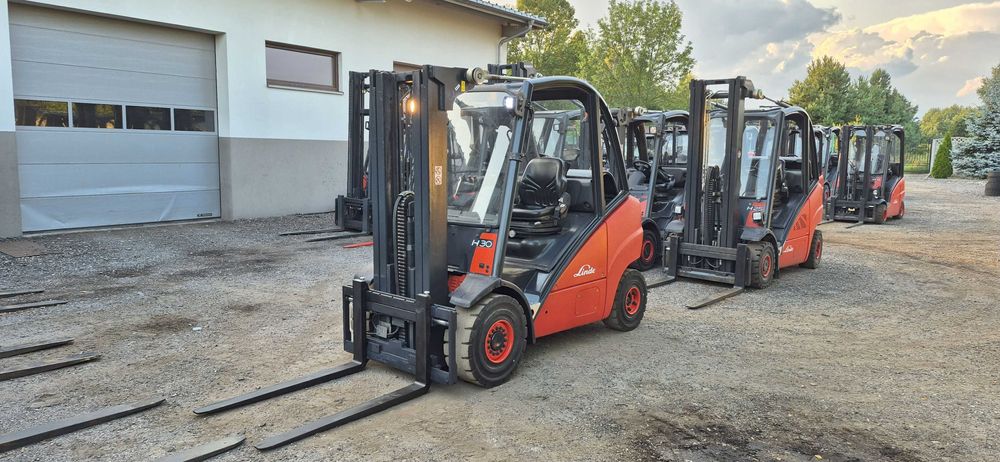 Wózek Widłowy Linde H30T - Triplex 4.70m. - Wolny skok - Stan BDB