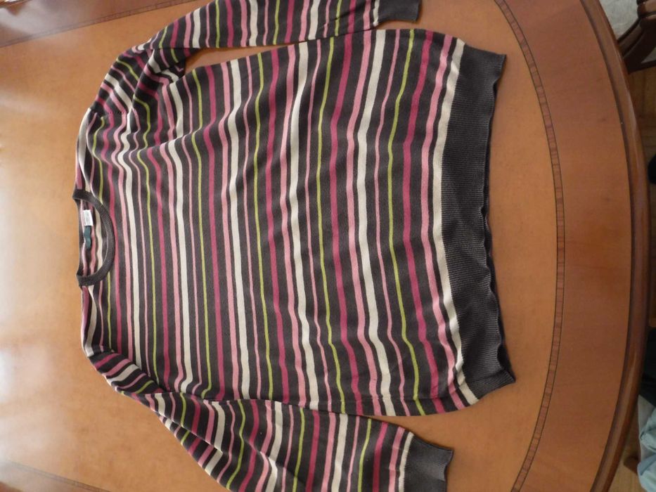 Camisola de Malhas às riscas com vários tonalidades de rosa