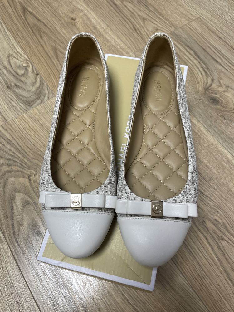 Baleriny logowane Michael Kors 39